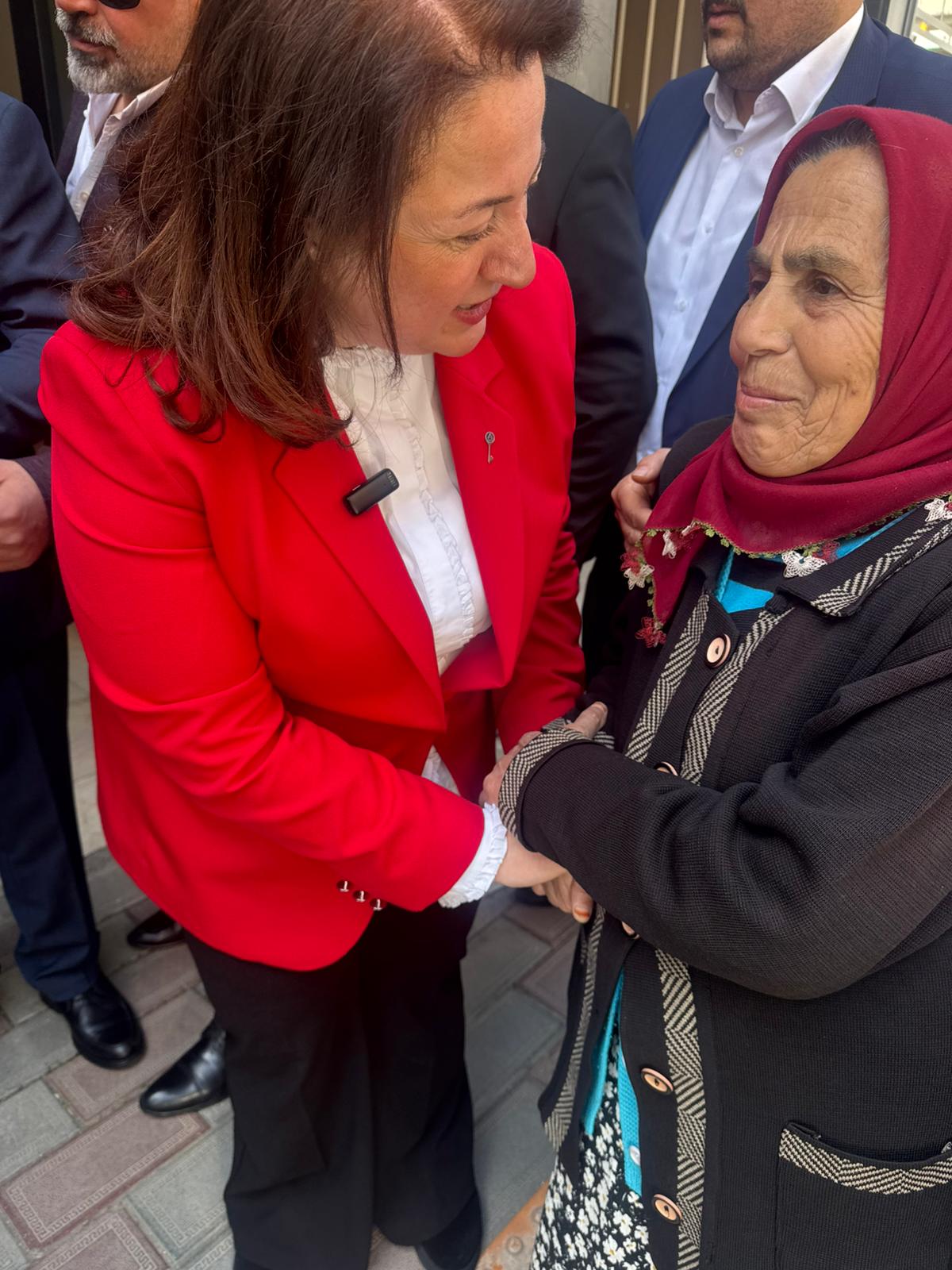 Anahtar Parti Bafra’da Sahaya İndi