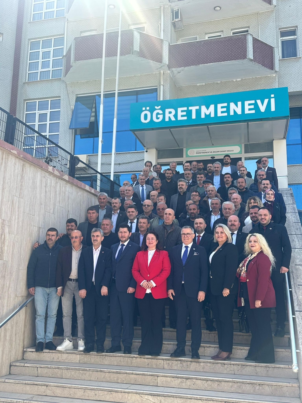 Anahtar Parti Bafra’da Sahaya İndi
