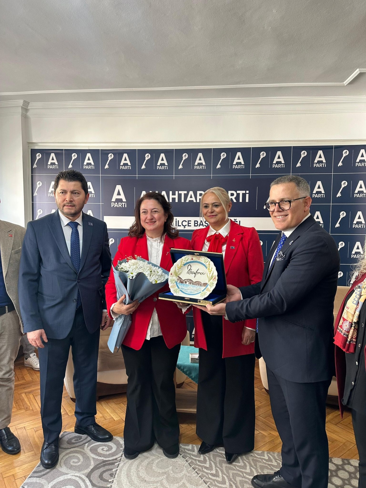 Anahtar Parti Bafra’da Sahaya İndi