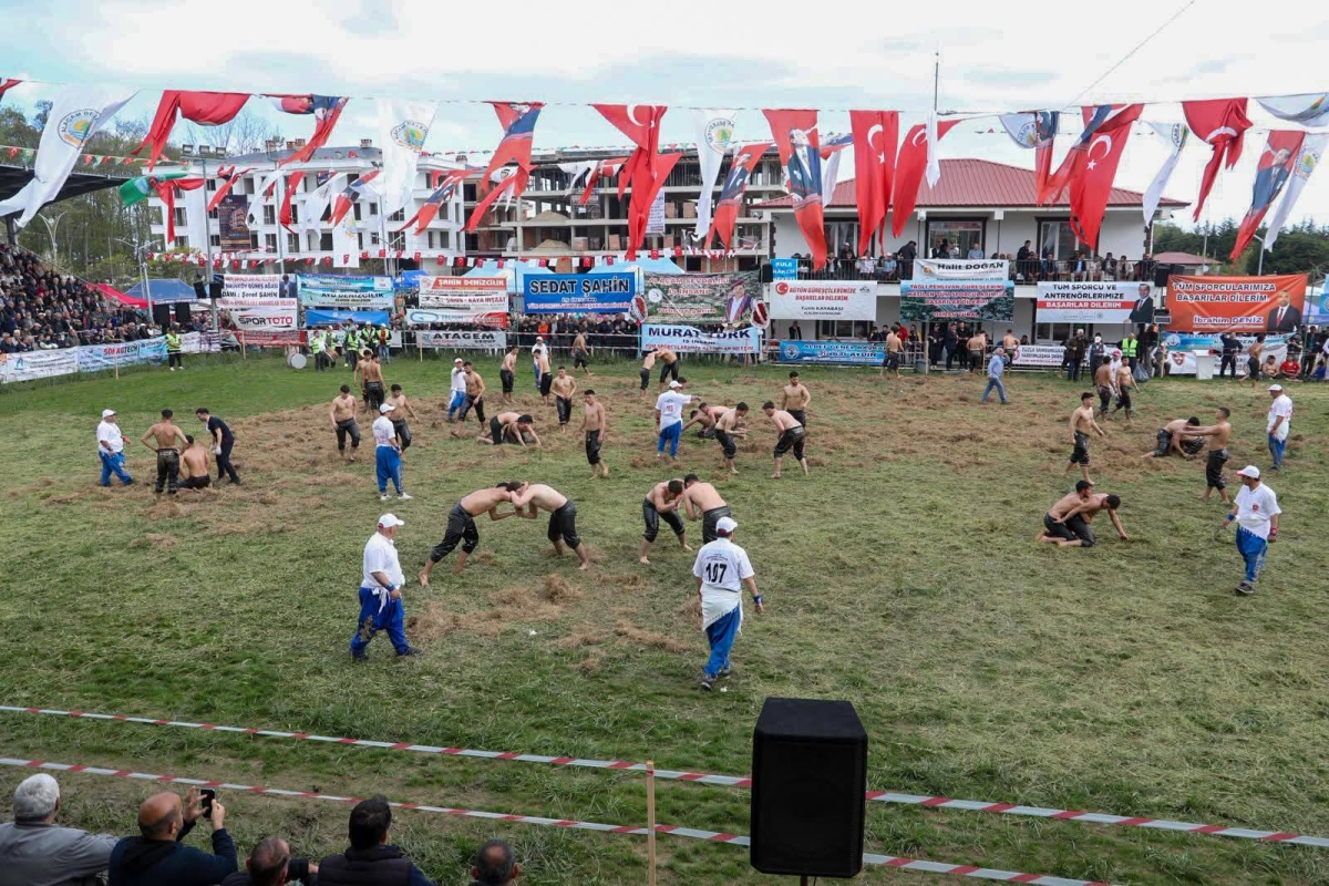 633. Alaçam Geyikkoşan Hıdırellez Yağlı Pehlivan Güreşleri Tamamlandı
