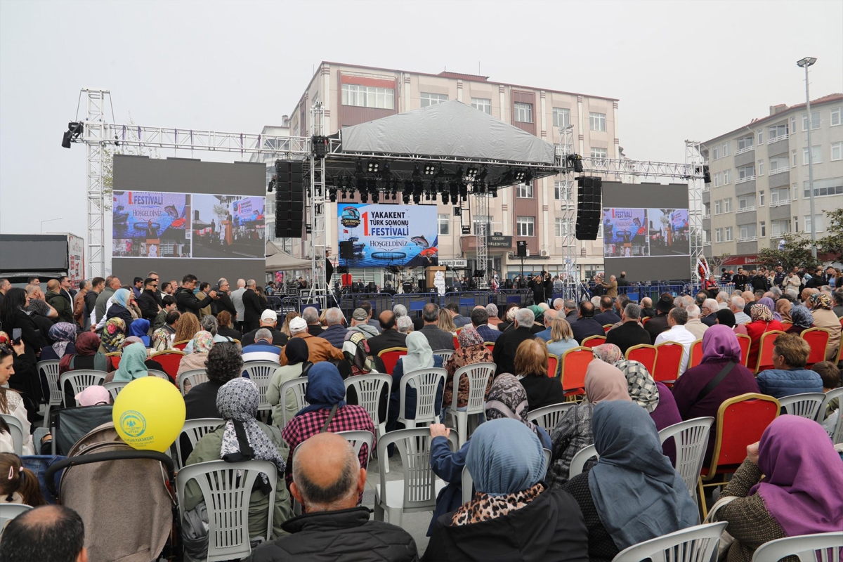 Yakakent 1. Türk Somonu Hasat Şenliği’ne Yoğun İlgi