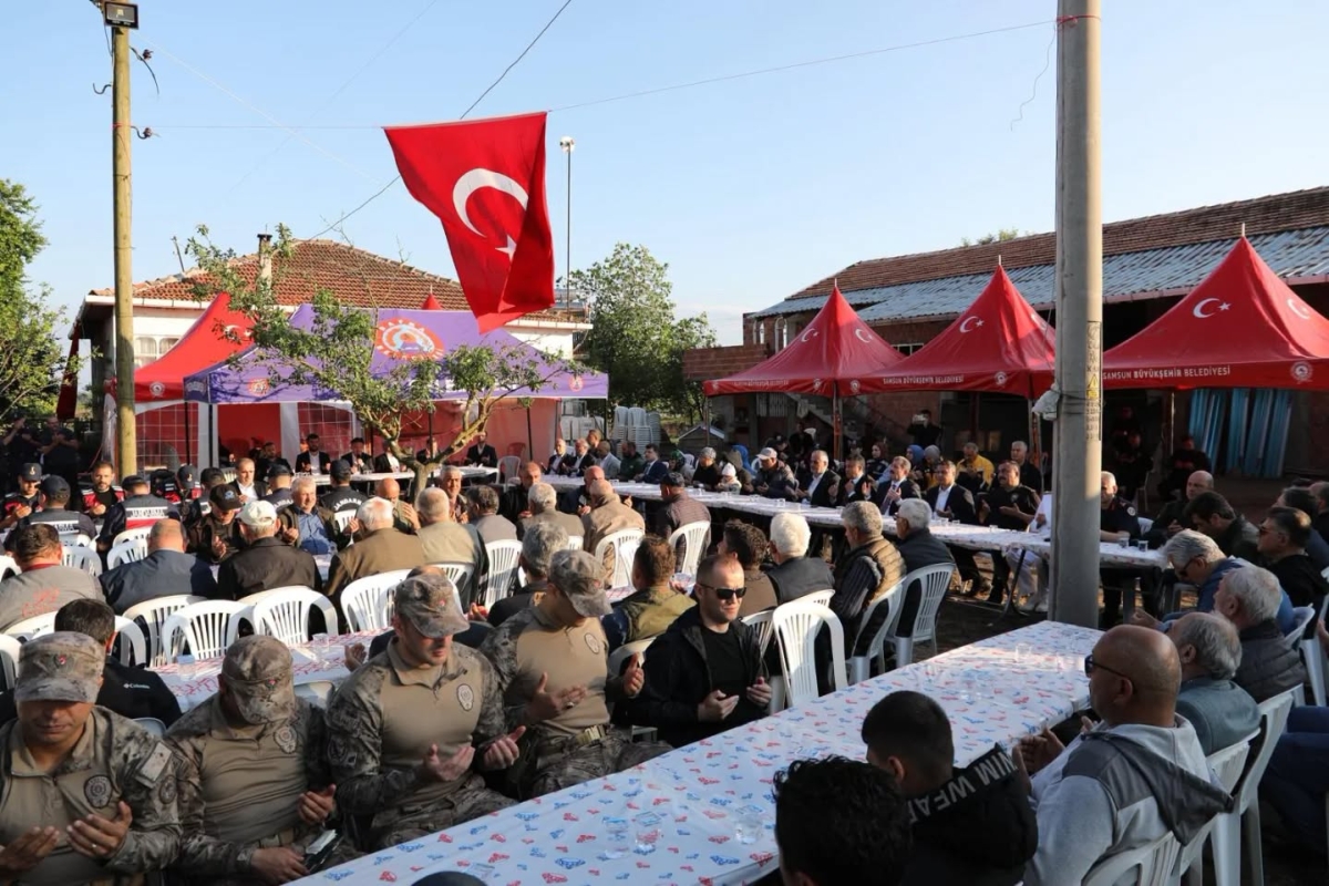 Şehit Polis Erkan Tütüncüler’in Baba Evinde Kur’an Tilaveti
