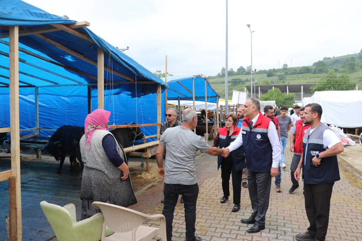 Kurban Pazarında Sıkı Denetimler Devam Ediyor