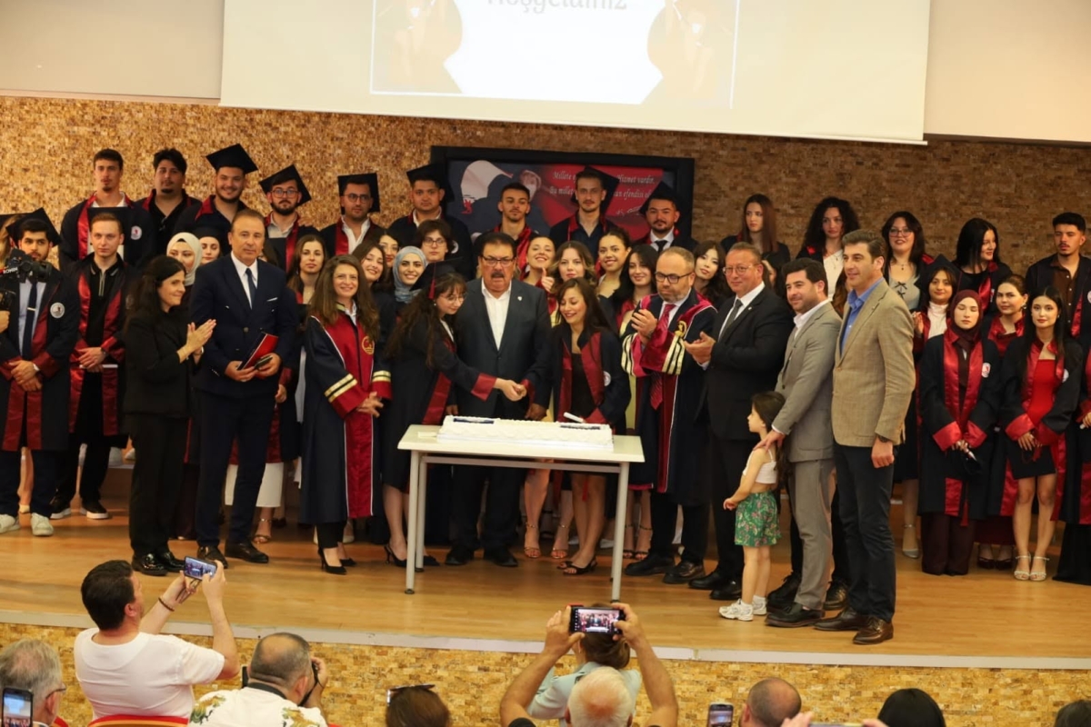 OMÜ Bafra’da Mezuniyet Coşkusu Yaşandı