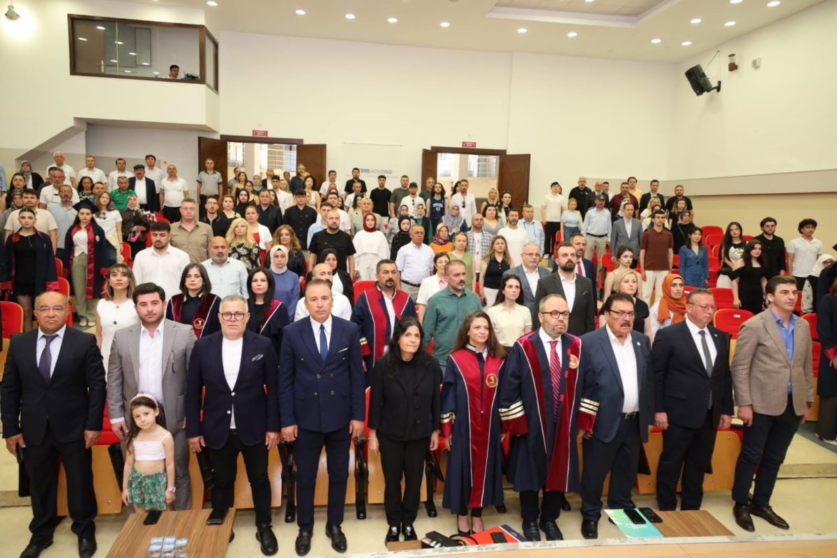 OMÜ Bafra’da Mezuniyet Coşkusu Yaşandı