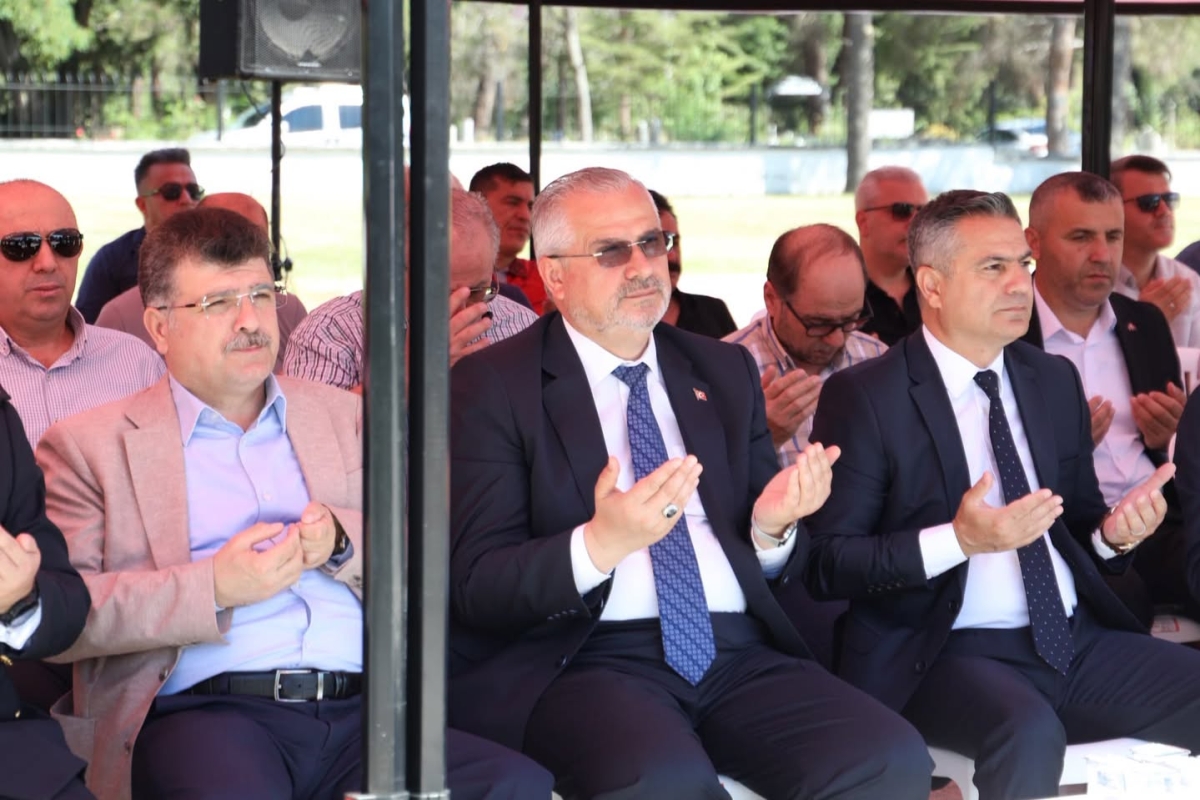 Bafra’da Şehitler Kabirleri Başında Dualarla Anıldı