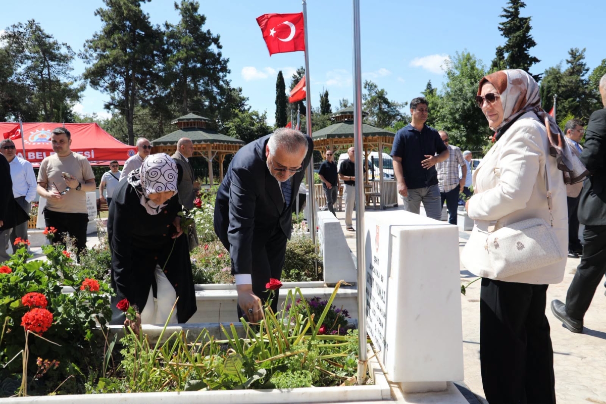 Bafra’da Şehitler Kabirleri Başında Dualarla Anıldı