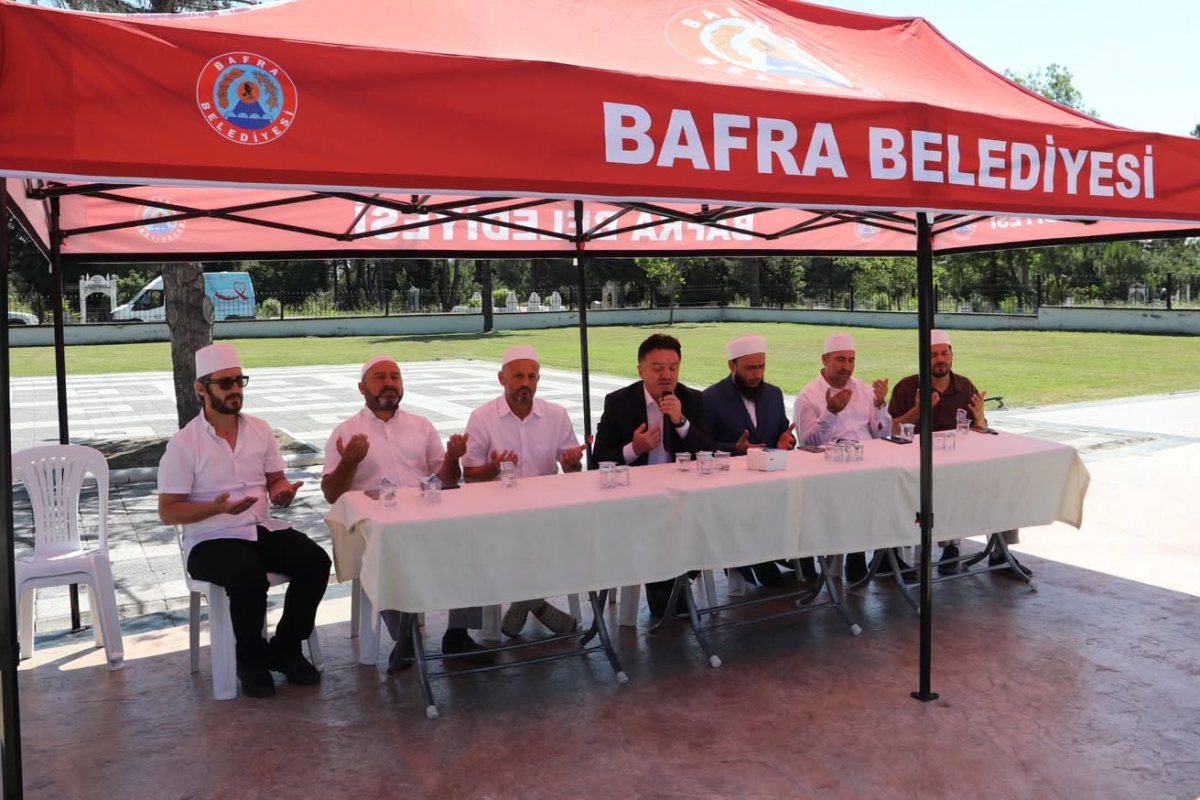 Bafra’da Şehitler Kabirleri Başında Dualarla Anıldı