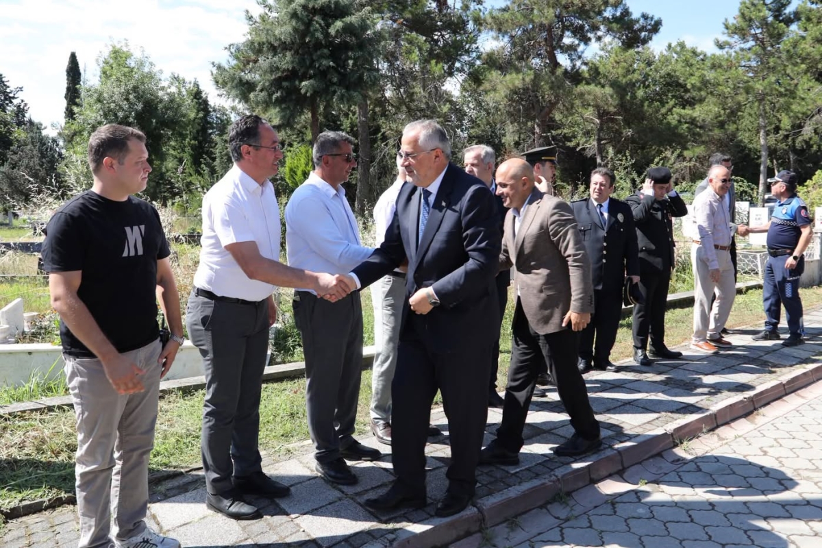 Bafra’da Şehitler Kabirleri Başında Dualarla Anıldı