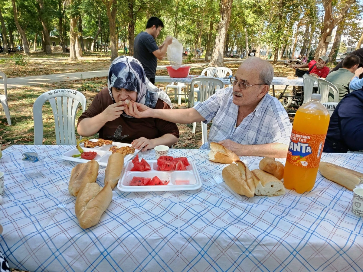 Bafra Görme Engelliler Derneği 6. Geleneksel Piknikte Buluştu