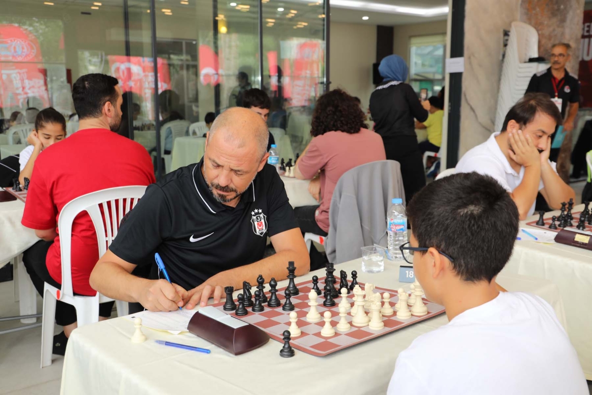 Bafra’mızda Geleneksel Satranç Turnuvası Heyecanı Başladı