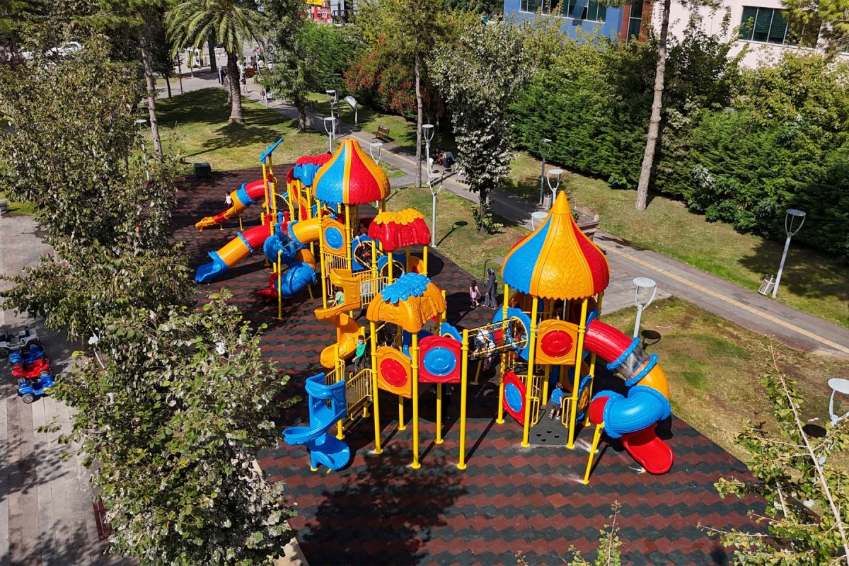 Bafra Belediyesi’nden Çocuklar İçin Yeni Nesil Oyun Alanları