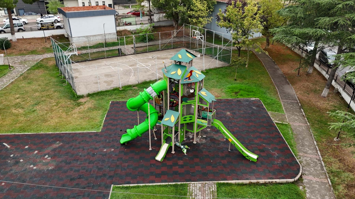 Bafra Belediyesi’nden Çocuklar İçin Yeni Nesil Oyun Alanları
