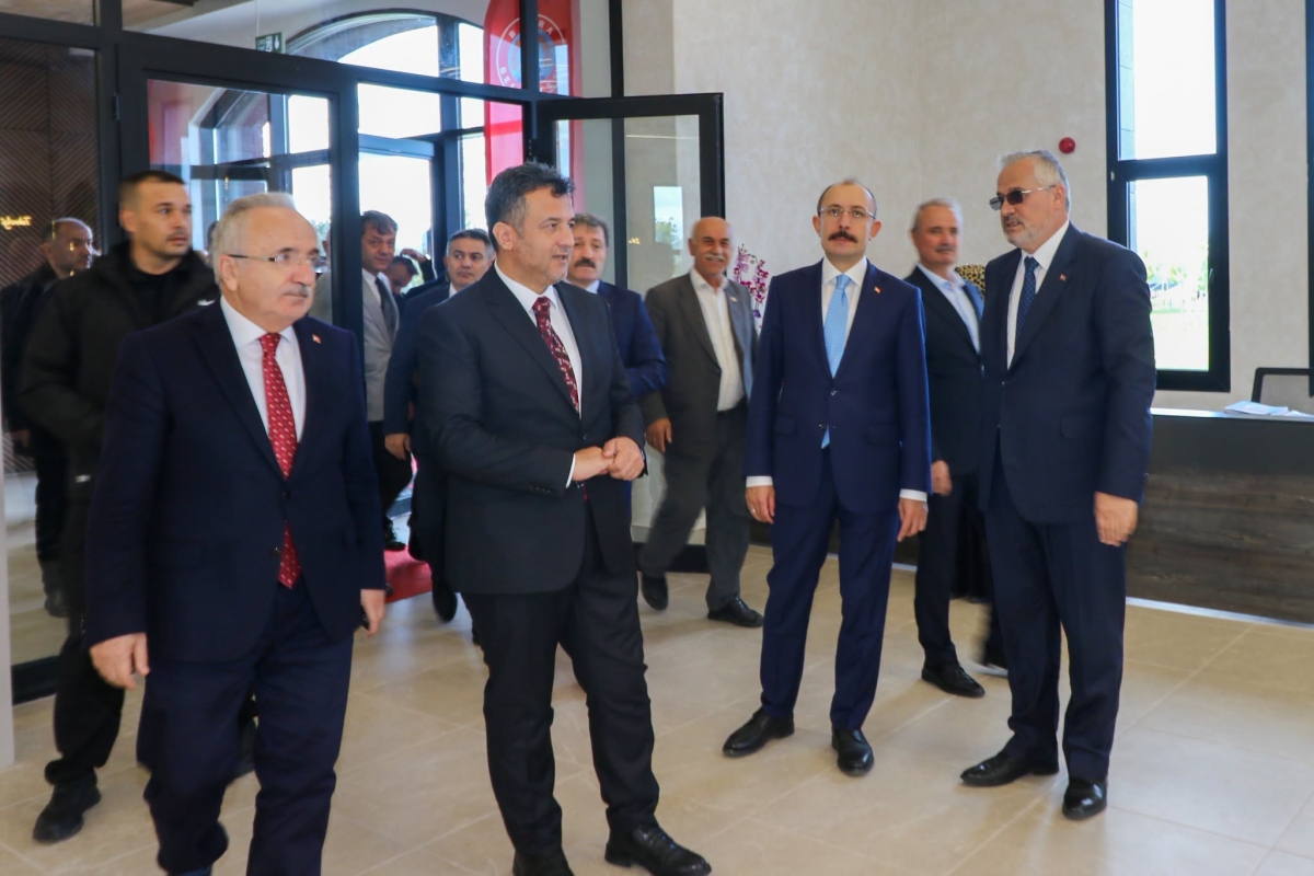 Bafra Millet Bahçesi ve Millet Kütüphanesi’nde İnceleme