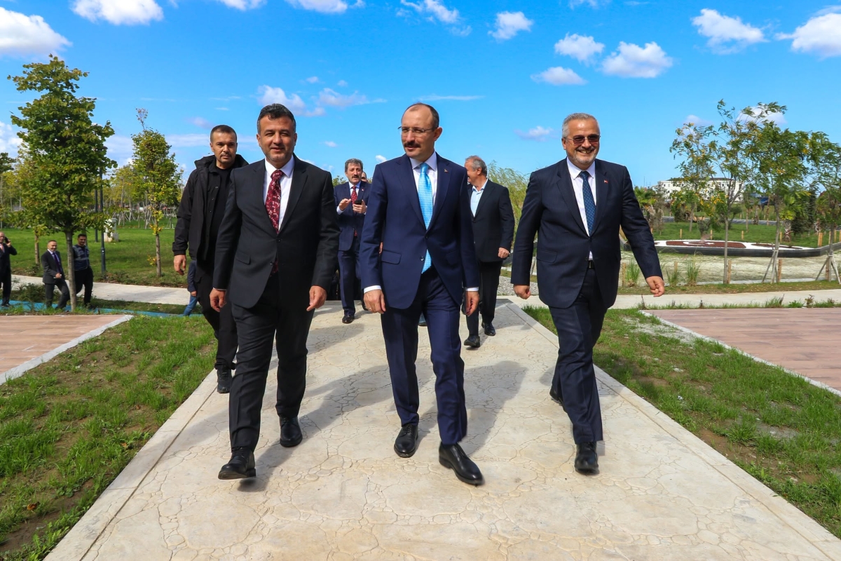 Bafra Millet Bahçesi ve Millet Kütüphanesi’nde İnceleme