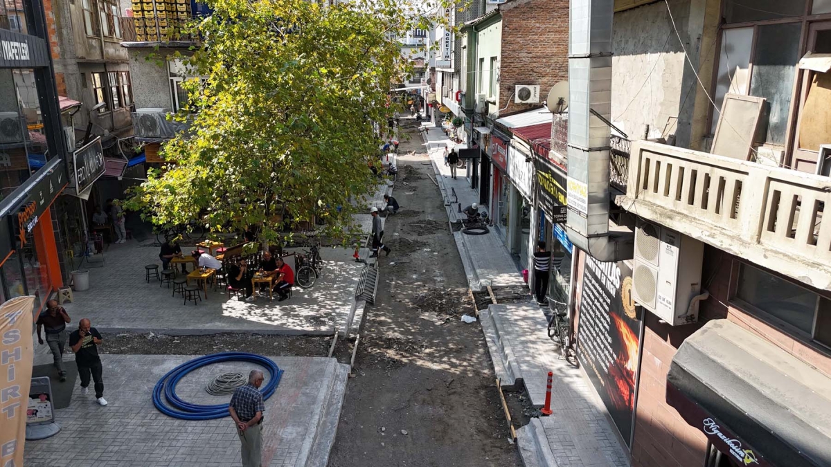 Bafra’da Cadde ve Sokaklar Yeni Yüzüne Kavuşuyor
