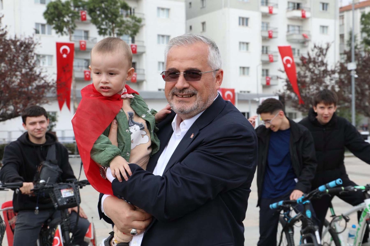 Bafra’da Milli Bayram Coşkusu Pedallara Yansıdı