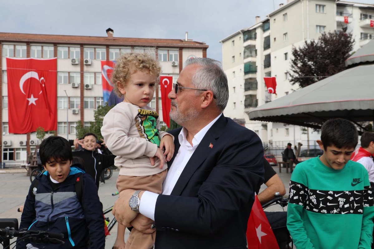 Bafra’da Milli Bayram Coşkusu Pedallara Yansıdı