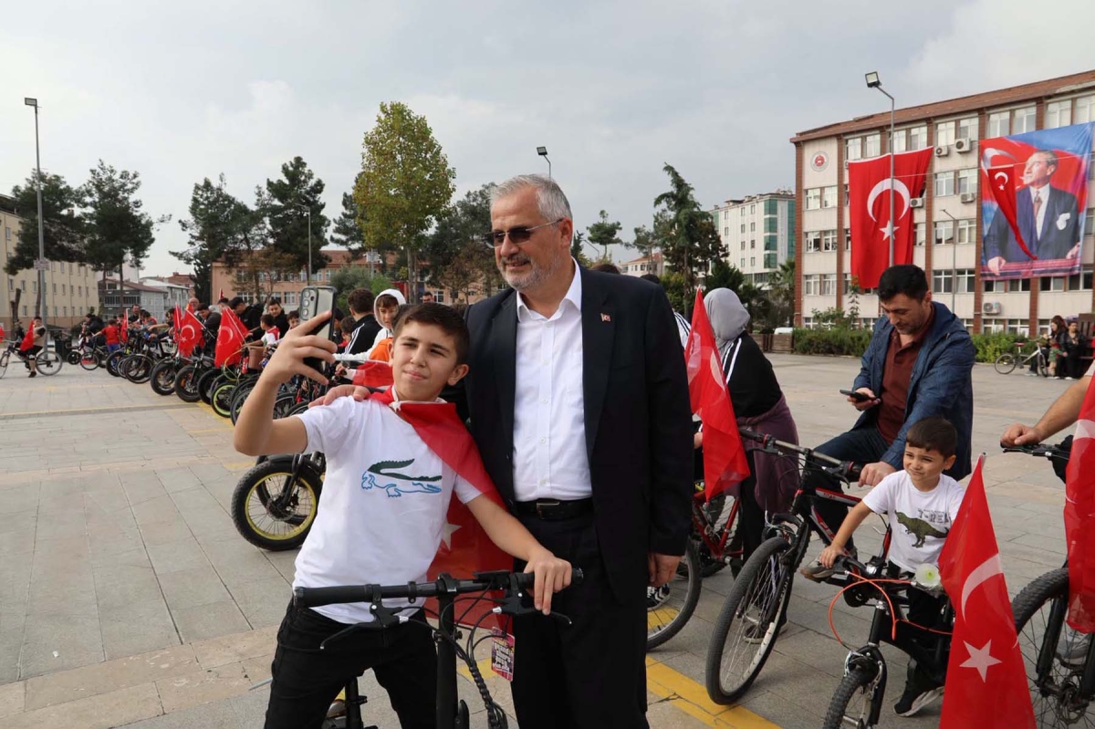 Bafra’da Milli Bayram Coşkusu Pedallara Yansıdı