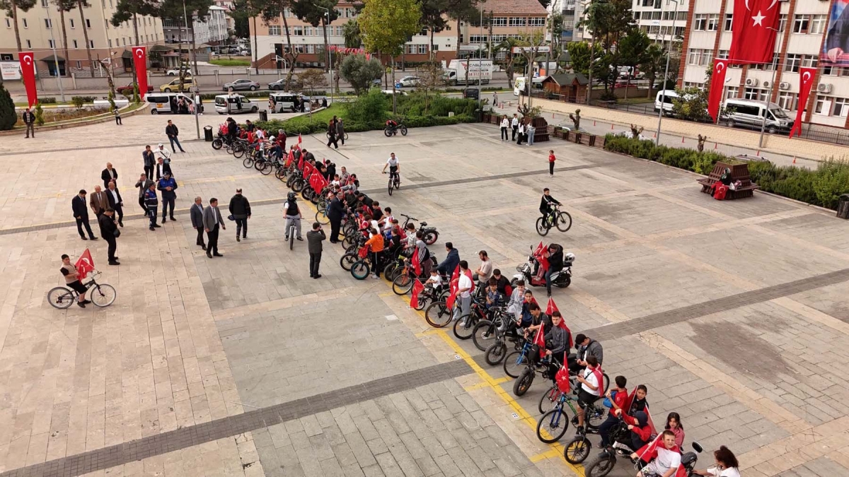 Bafra’da Milli Bayram Coşkusu Pedallara Yansıdı