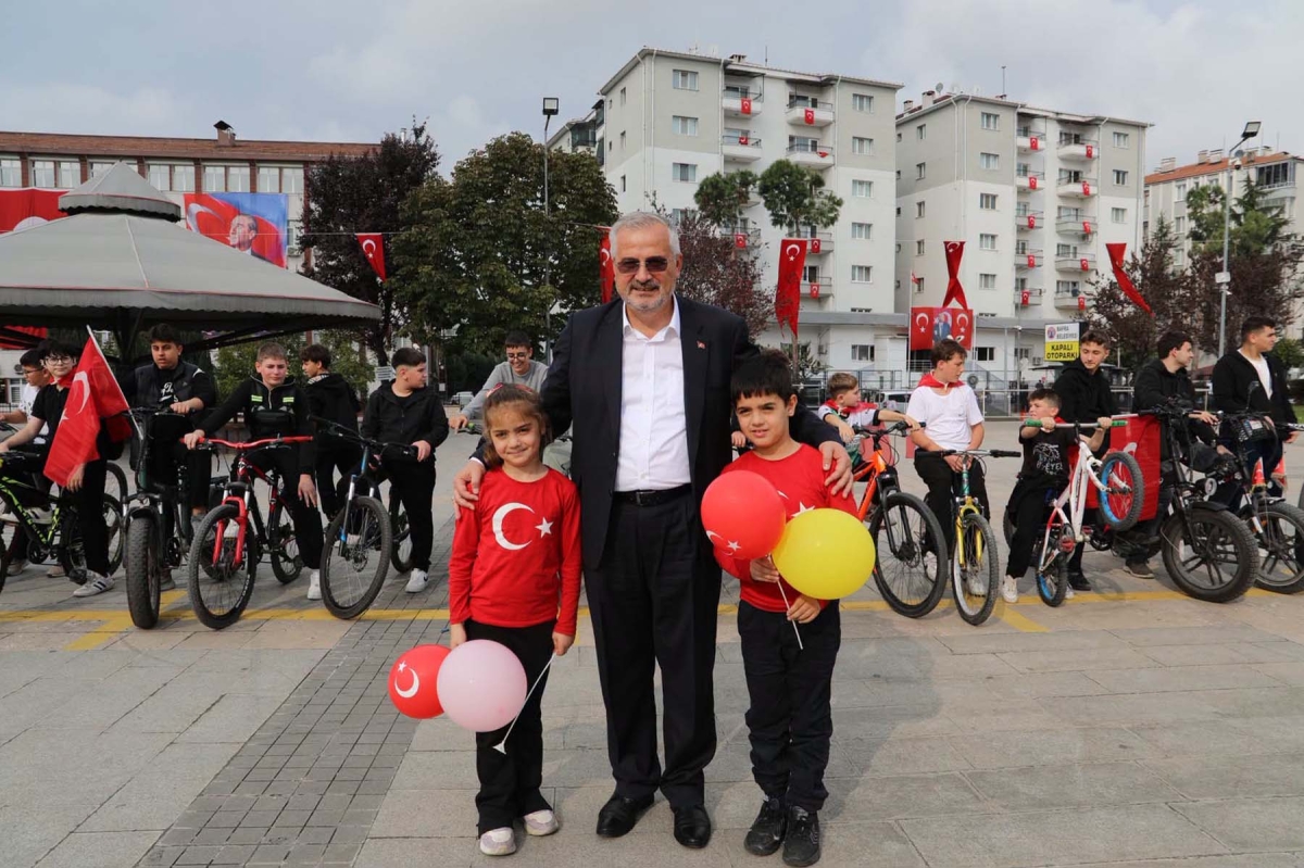 Bafra’da Milli Bayram Coşkusu Pedallara Yansıdı