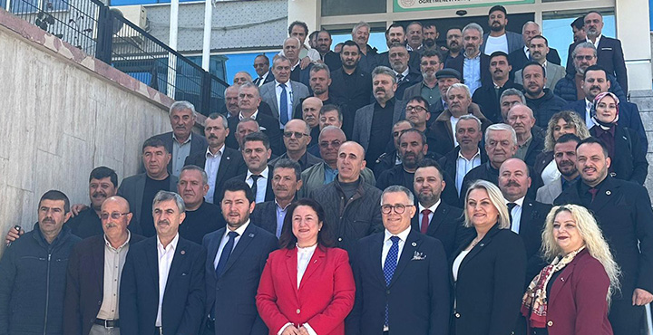 Anahtar Parti Bafra’da Sahaya İndi