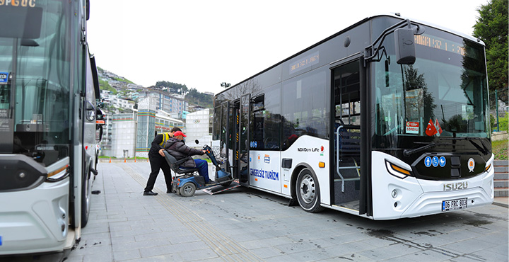 Engelsiz Turizm Otobüsü Hizmete Sunuldu