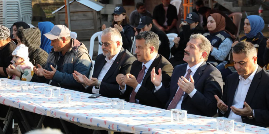 Şehit Polis Erkan Tütüncüler’in Baba Evinde Kur’an Tilaveti