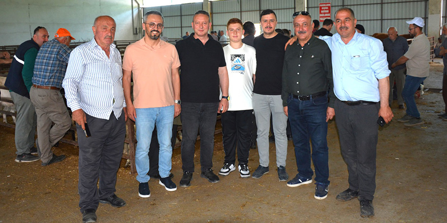 Başkan Kocabaş’tan Arife Gününde Canlı Hayvan Pazarı Ziyareti