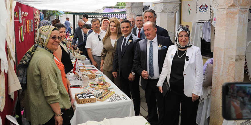 Bafra Halk Eğitimi Merkezi’nde Yıl Sonu Sergisi Açıldı