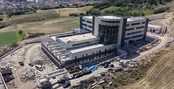 Alaçam-Yakakent Devlet Hastanesi İnşaatında İnceleme