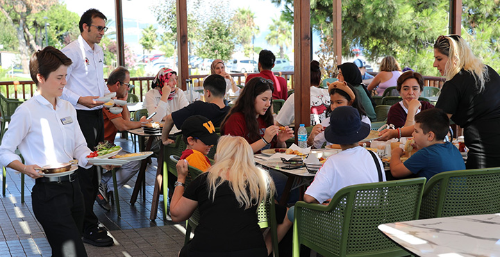 Samsun’un Gözde Buluşma Noktası Yalı Yoğun İlgi Görüyor
