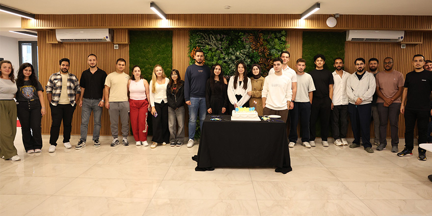 Petek Genç Bir Yılda 176 Bin 27 Kişiye Hizmet Verdi