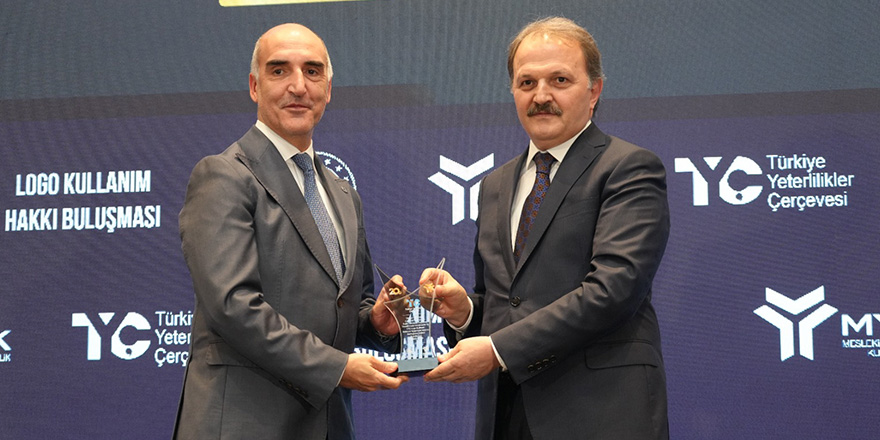 OMÜ, Türkiye Yeterlilik Çerçevesi Logo Kullanım Hakkı Ödülünü aldı