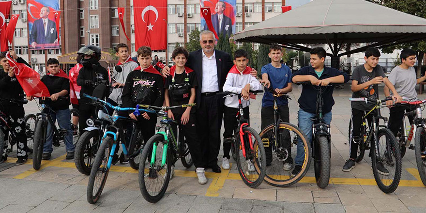 Bafra’da Milli Bayram Coşkusu Pedallara Yansıdı