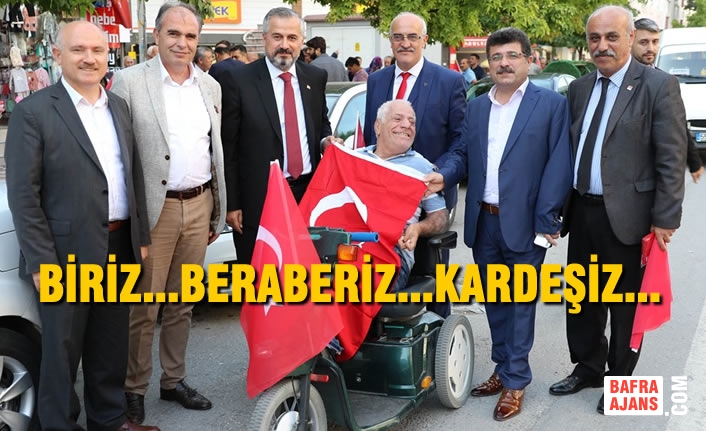 Biriz...Beraberiz...Kardeşiz...