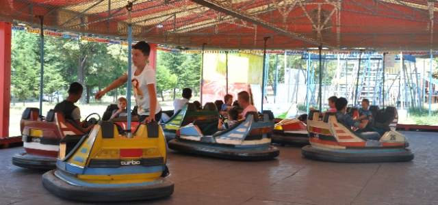Bayram Harçlığını Alan Çocuklar Soluğu Lunaparkta Aldı 