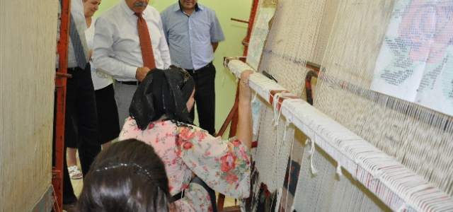 Iğdır Valisi Pek Kilim Atölyelerine Ziyaret Etti 