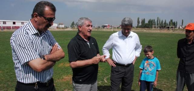 Tff Heyeti Elbistan Belediyespor Sahasını İnceledi 