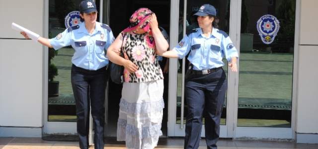 Yaşlı Adama Fuhuş Tuzağı 