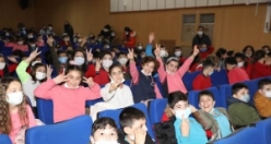 Bafra'da Çocuk Tiyatrosuna Yoğun İlgi