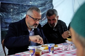 Başkan Hamit Kılıç, Aşevi'nde Vatandaşlarla İftarda Buluştu
