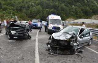 Bartın'da trafik kazası: 6 yaralı