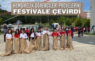 Hemşirelik Öğrencileri Projelerini Festivale Çevirdi